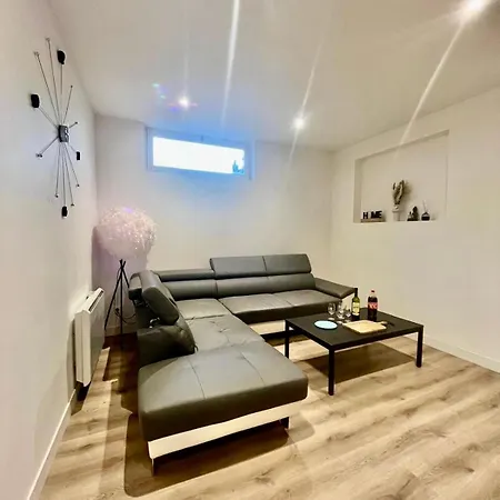 Le Cours Saint Pierre Coeur De * Nantes